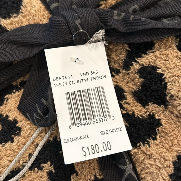 BAREFOOT DREAMS THROW BLANKET 54X72 NWT - Picture 4 of 5